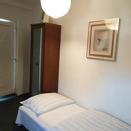 Castelinho Apartmanhaz Daire Gyenesdiás