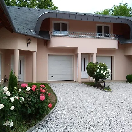 Castelinho Apartmanhaz شقة Gyenesdiás