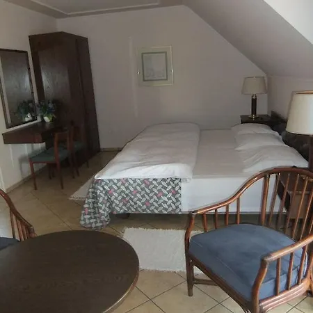 Castelinho Apartmanhaz Apartmán Gyenesdiás