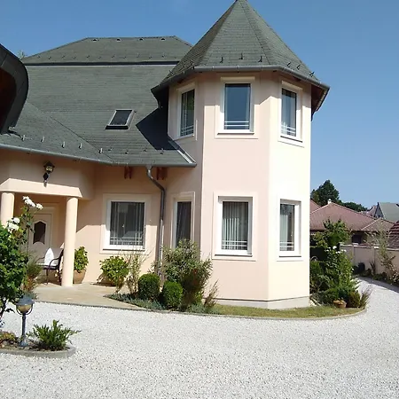 Castelinho Apartmanhaz شقة Gyenesdiás