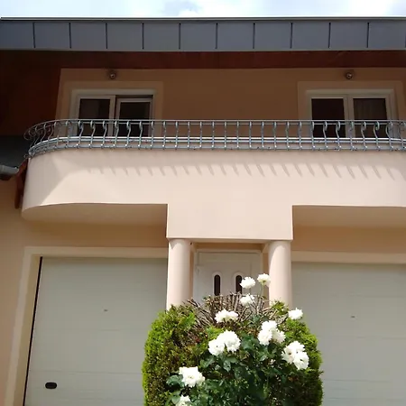 شقة Castelinho Apartmanhaz Gyenesdiás