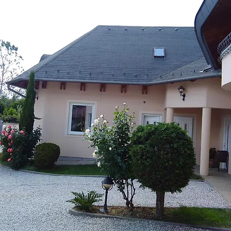 Castelinho Apartmanhaz شقة Gyenesdiás