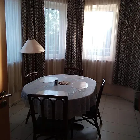 شقة Castelinho Apartmanhaz Gyenesdiás
