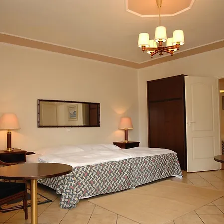 شقة Castelinho Apartmanhaz Gyenesdiás
