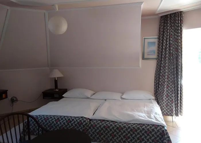 Castelinho Apartmanhaz Gyenesdiás