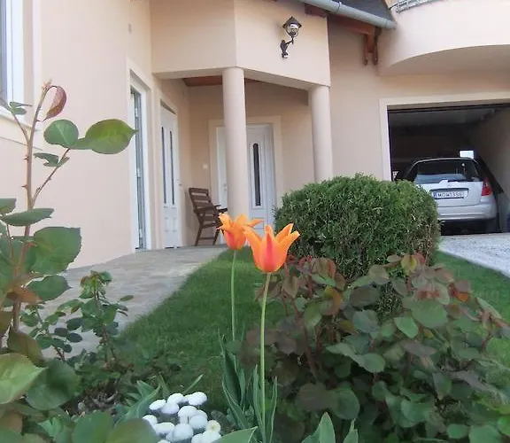 Διαμέρισμα Castelinho Apartmanhaz Gyenesdiás
